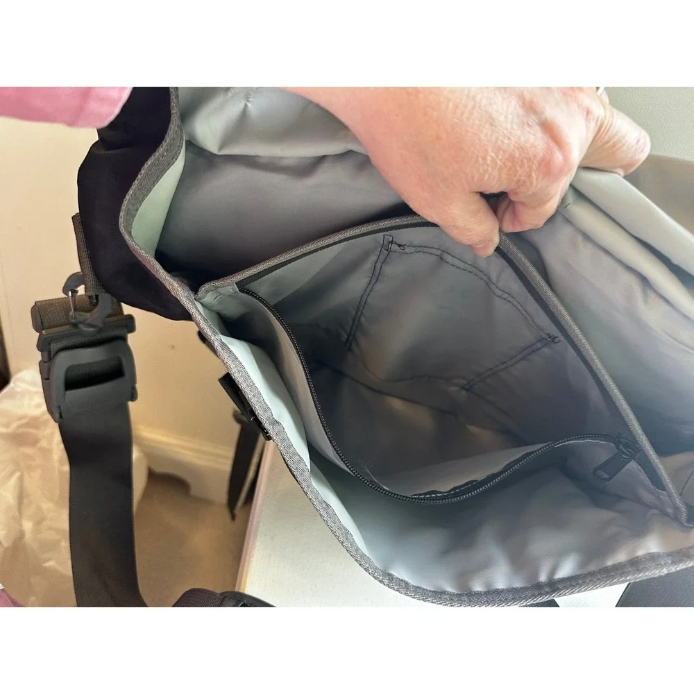 Timbuk2 Command Messenger commuter laptop storage TSA compliant Bag
